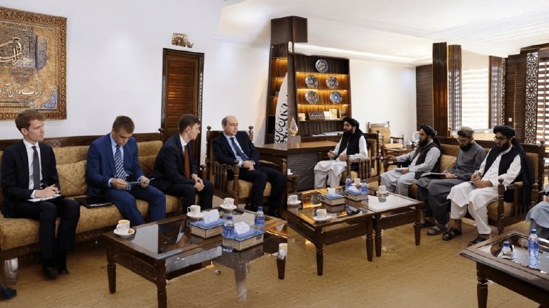 خبرگزاری صدای افغان (آوا): 🛑سفیر روسیه خواستار ایجاد منطقه ویژه اقتصادی در بندر حیرتان شد🔸دیمیتری ژیرنوف، سفیر روسیه در کابل، در دیدار با مولوی احم