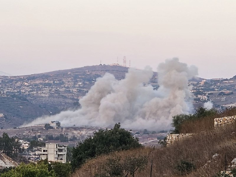 דחוף: צבא הכיבוש מפוצץ מבנים בעיירה החולה, דרומית ללבנון.