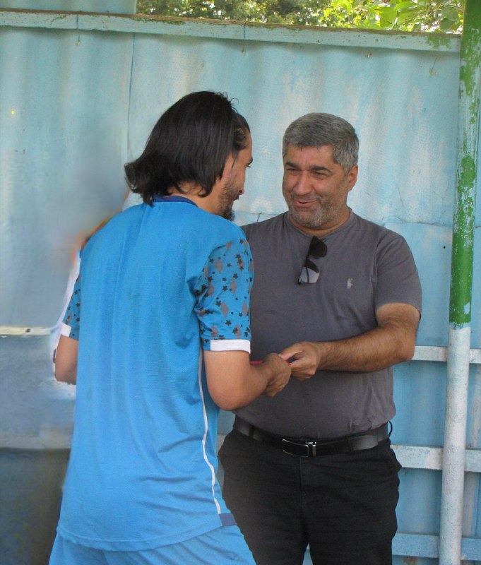 فوتبالی های رضوانشهر: هفته ششم لیگ برتر گیلان «جام گیل» 🗓 دوشنبه 2 شهریور 1405 ⏱ ساعت 16:15 🔴 شهرداری رضوانشهر 🔵 شهرداری تالش 🏟 استادیوم: شهدا