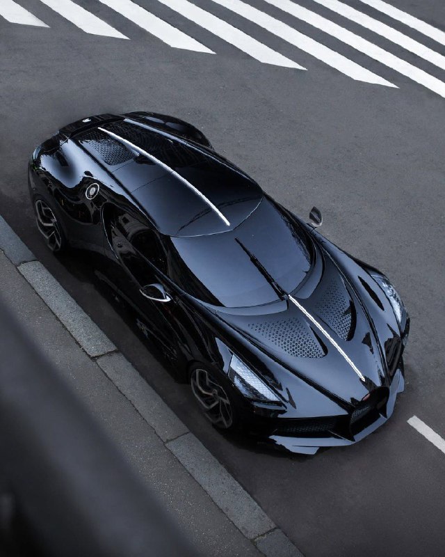 Bugatti La Voiture Noire 2