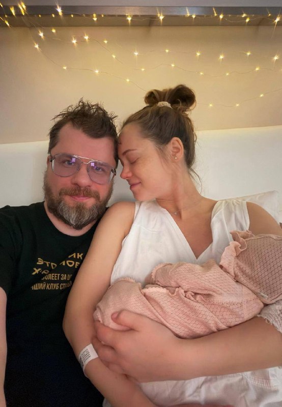Катерина Ковальчук, оказывается, рожала дочь примерно за миллион рублей.