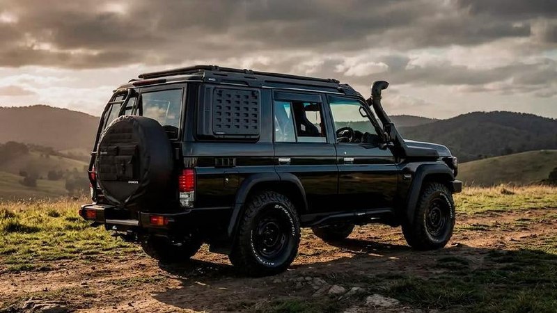 Тюнинг-ателье PVS Automotive доработало Toyota Land Cruiser 70 6