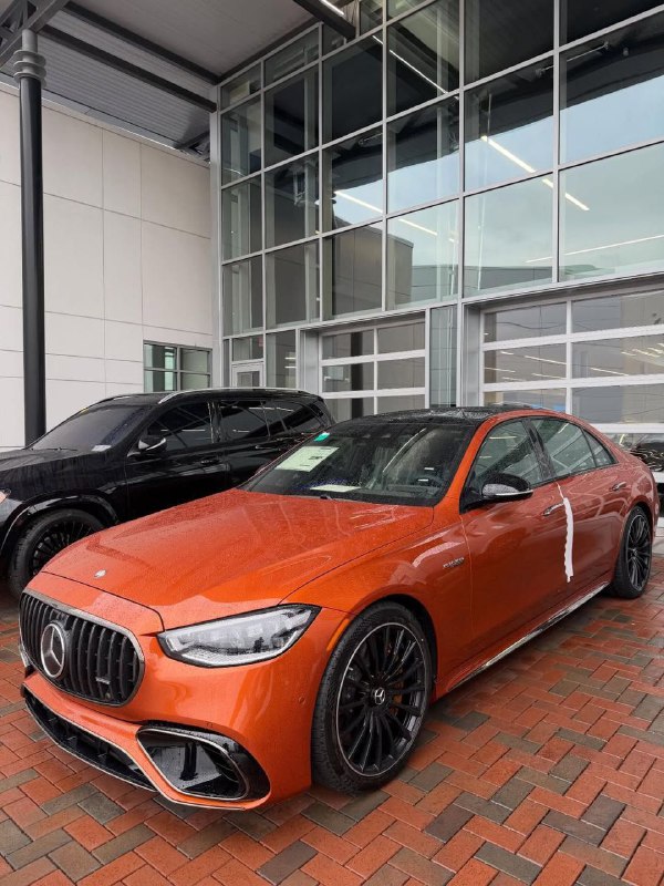 1 of 1 Mercedes Benz S63 E AMG 805 HP V8 BITURBO 0-100 km/h 3.3 sec