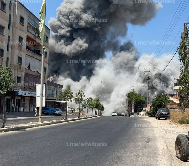 צה"ל ממשיך להפר את הסכם הפסקת האש כאשר לבנון פוגעת בעיירה דיר איל זהרני מחוץ לחגורת הביטחון.