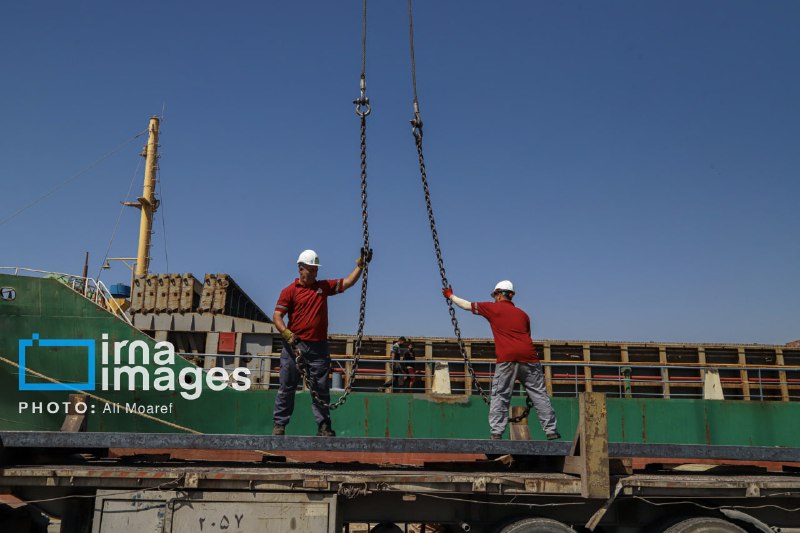 7.6 מיליון טון של סחורות בסיסיות בשבעה חודשים של השנה הזו מנמל האימאם חומייני (RA) יצאו