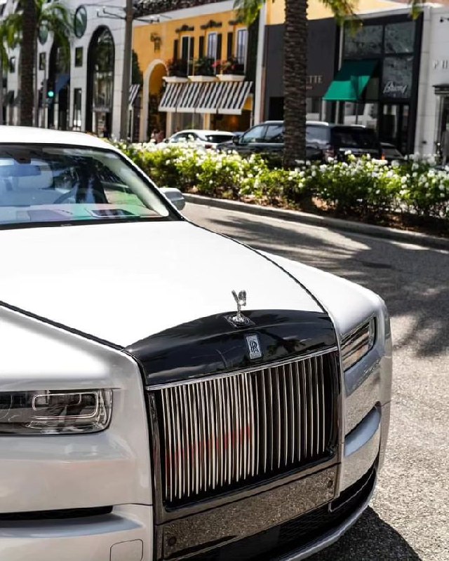 Rolls-Royce Phantom 4