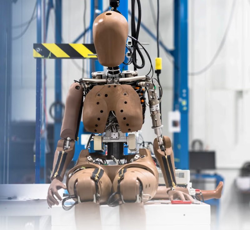 Thor-05F — первый в мире «женский» манекен для кра...