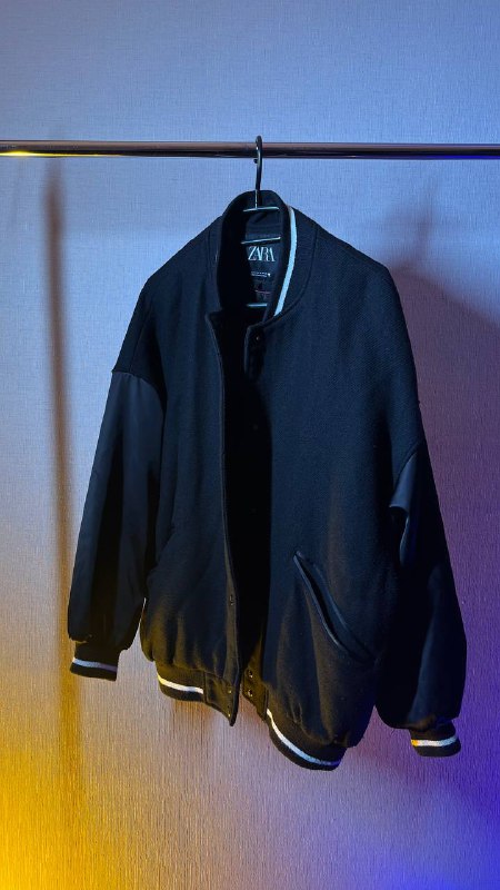 Черный бомбер — М — Zara — 30 лари — фото 1