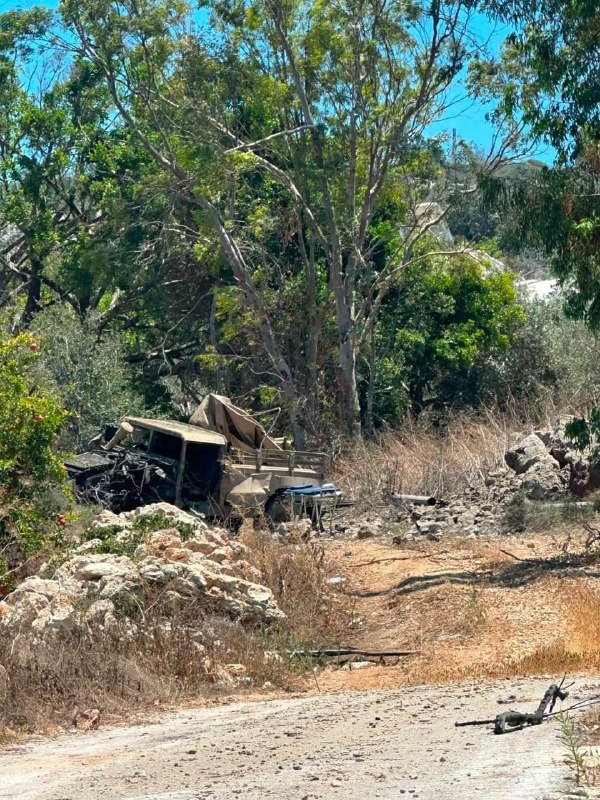 🚨צבא לבנון: חייל מת, קצין וחייל נפצעו, כתוצאה מפיצוץ חפץ חשוד ברכב צבאי בעיירה מנצורי. נערך מעקב לחשיפת פר…
