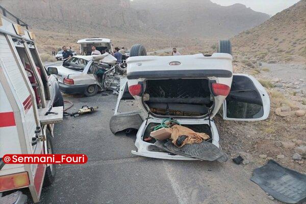 سمنان فوری: تصادف مرگبار در محور طرود شاهرود🔹رئیس اورژانس شاهرود از وقوع تصادف میان یک تریلی و دو خودروی پژو ۴۰۵ در محور طرود خبر دا