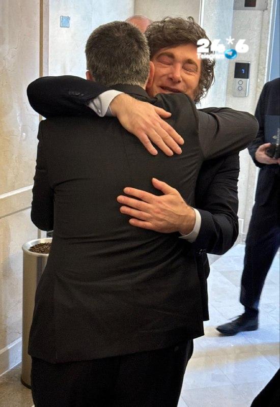 🇮🇱 בשולי ההשבעה של נשיא קולומביה: פגישה בין נשיא ארגנטינה מיליי לשר החוץ סער. "תודה לך, אח יקר, על האומץ…