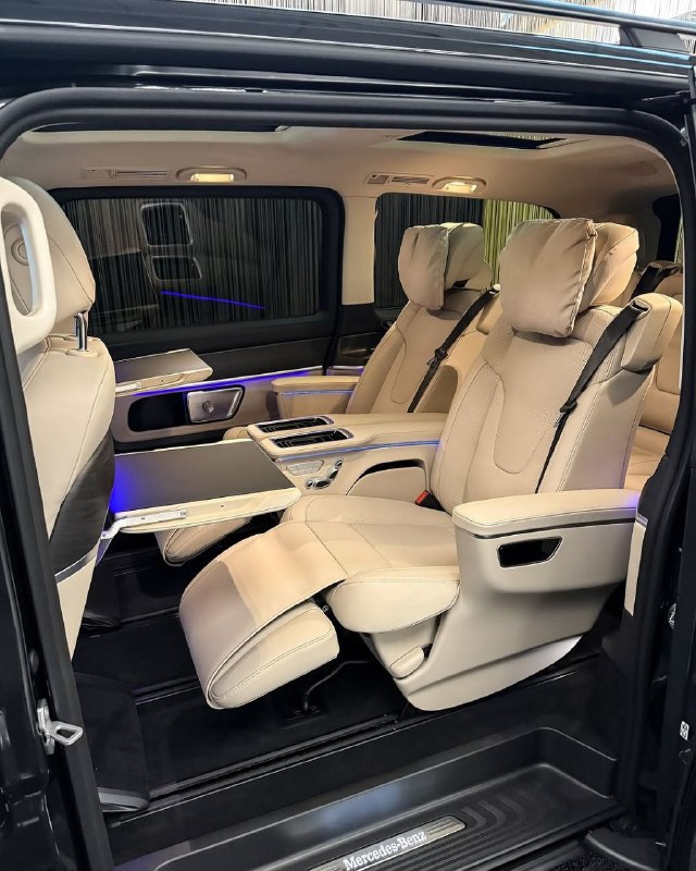 New Mercedes-Benz V300d 4