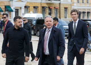 🌐 США и Украина провели переговоры, в Германии прошли исторические региональные выборы, в Москве новую станцию метро посвятили «СВО». Главное за 6 сентября — коротко #водномпосте🔹 В Кремле накануне прошли переговоры Путина и представителей Трампа. Стороны 