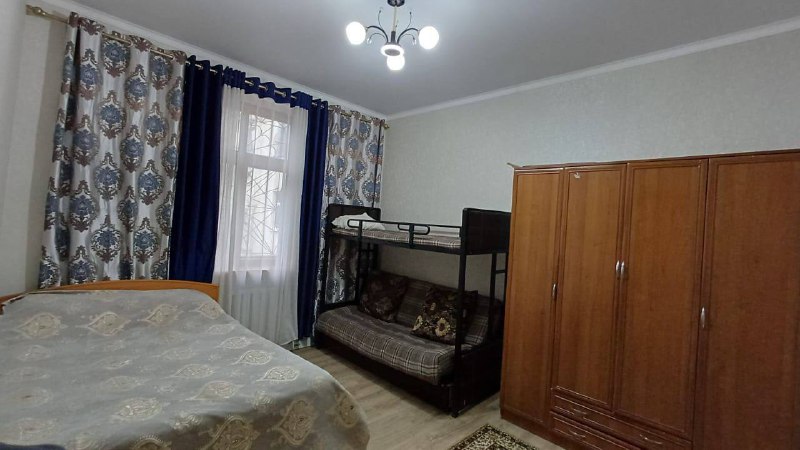 🏠 Подселение | Район Филармония🏡 Сдаётся 3-комнатная квартира с подселением.📍 Район: Филармония✨ О квартире:✔️ Просторная✔️ Полностью меблирована✔️ Со всеми удобствами💰 Оплата: 11 000 сом/месяц📞
