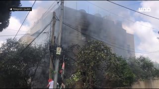 כוחות הכיבוש מבצעים פיצוץ במהלך הסתערות על בית במרכז שכם.