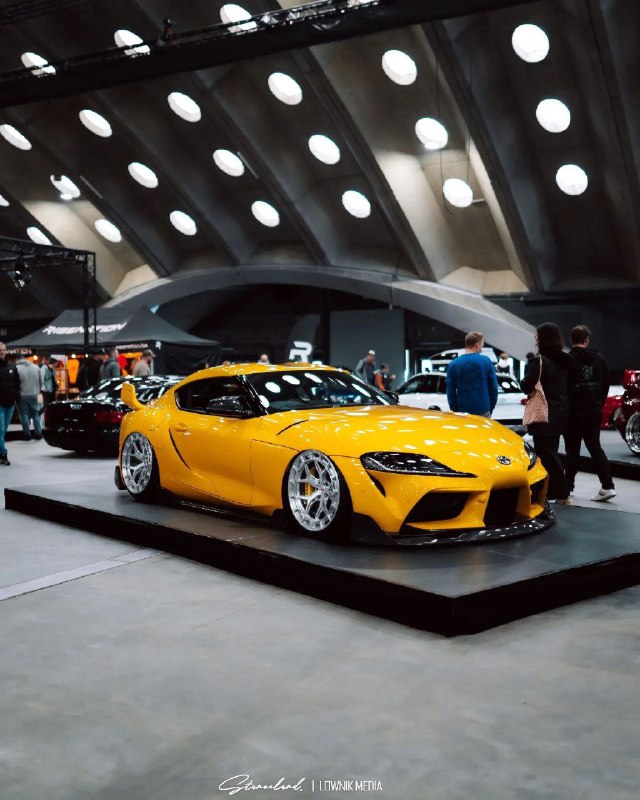 Toyota Supra (MK5) 2