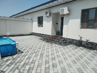 4-room apartment, 300 m² for sale