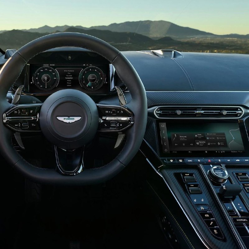 2025 Aston Martin Vantage 10