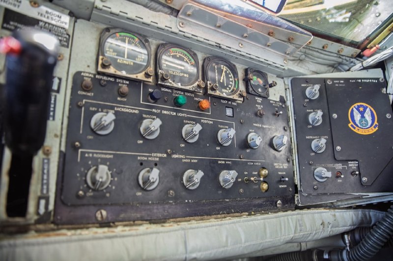 מפעיל בום תדלוק אווירי KC-135