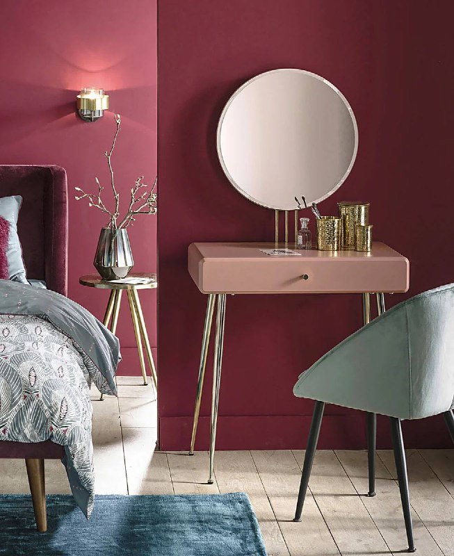 Туалетный столик с зеркалом Мы подобрали варианты, в которых элегантность сочетается с простотой. Каждый из них легко станет изюминкой спальни или ... - изображение 5 - telegram, view, туалетный