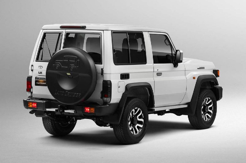Обновлённый Toyota Land Cruiser 70 представлен в трёхдверной версии 4