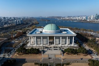 韩国国会通过2026年预算案 助力人工智能引领经济增长South Korea Parliament Clears 2026 Budget to Power AI-Led Growth (www.bloomberg.com)00:02via Buzzing