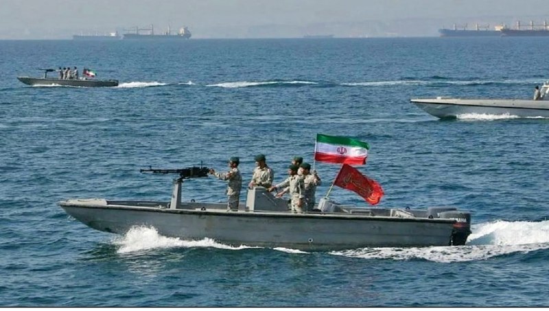 کیهان آنلاین: پیشنهاد نیویورک‌تایمز به ترامپ:🔰 ترامپ پرچم سفید را بالا ببرد؛ ایران عوارض بگیرد به نفع همه است🔸روزنامه آمریکایی با اشار