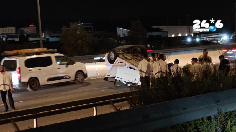🇮🇱 A vehicle overturned on Route 38, at the exit from Beit Shemesh. Expect congestion in the area.
