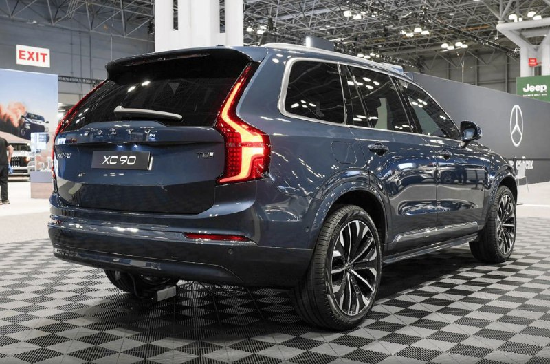 В Шанхае представили обновленный Volvo XC90 4