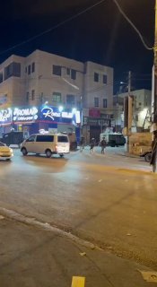 قوات الاحتلال تقصف الصحفيين بالغاز والصوت في قلنديا