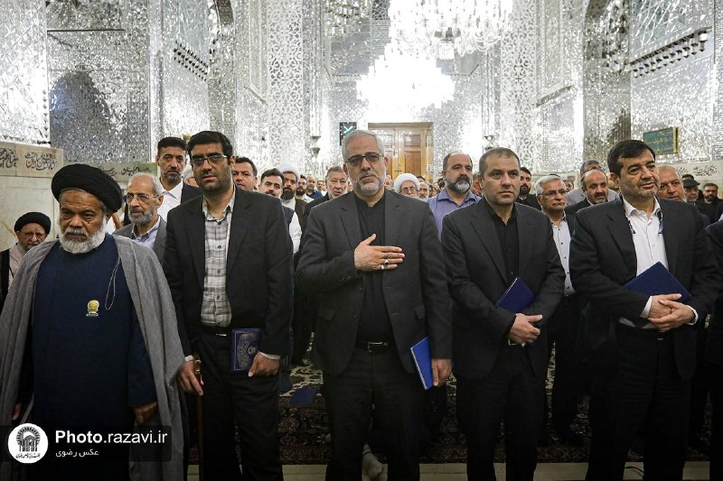 اخبار ورزش و جوانان خراسان رضوی: حضور وزیر ورزش و جوانان در مراسم غبارروبی صحن مطهر امام رضا (ع)🔸دکتر احمد دنیامالی وزیر ورزش و جوانان در مراسم غبارروبی