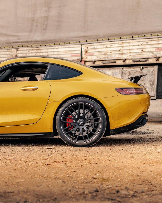 Mercedes-Benz AMG GT S 4