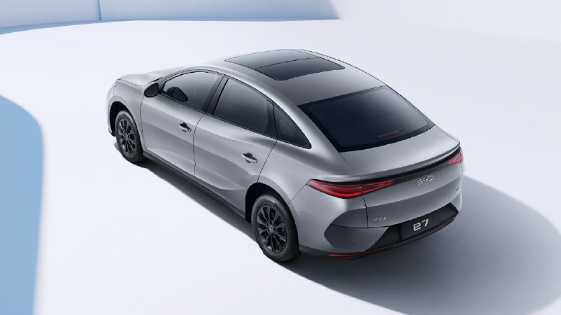 BYD показал электроседан e7 нацеленный на таксопарки 5