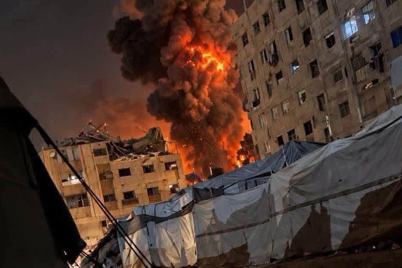 מות קדושים של 4 עובדי ממשלת עזה במתקפה הישראלית האכזרית על אל-מוואסי לשכת המידע הממשלתית ברצועת עזה פרסמה ה…