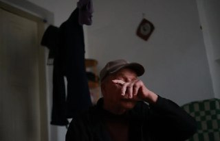 ‼️ «Вот так на пять дней просто выключили ***. Оказывается, это возможно...»Живой репортаж из килл-зоны. Обязательно читайте текст Елены Новиковой с фотографиями Лидии Брик из окрестностей города Алешки, о котором сейчас все говорят18+. НАСТОЯЩИЙ МАТЕРИАЛ 