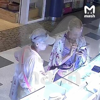 Подругам-шопоголичкам из России грозит до трёх лет тайской тюрьмы — за оплату в ювелирном магазине по QR-коду. Часть транзакций зависает — люди думают, что за всё рассчитались, на деле числятся в списках воришек.Кара настигла двоих россиянок после шопинга 