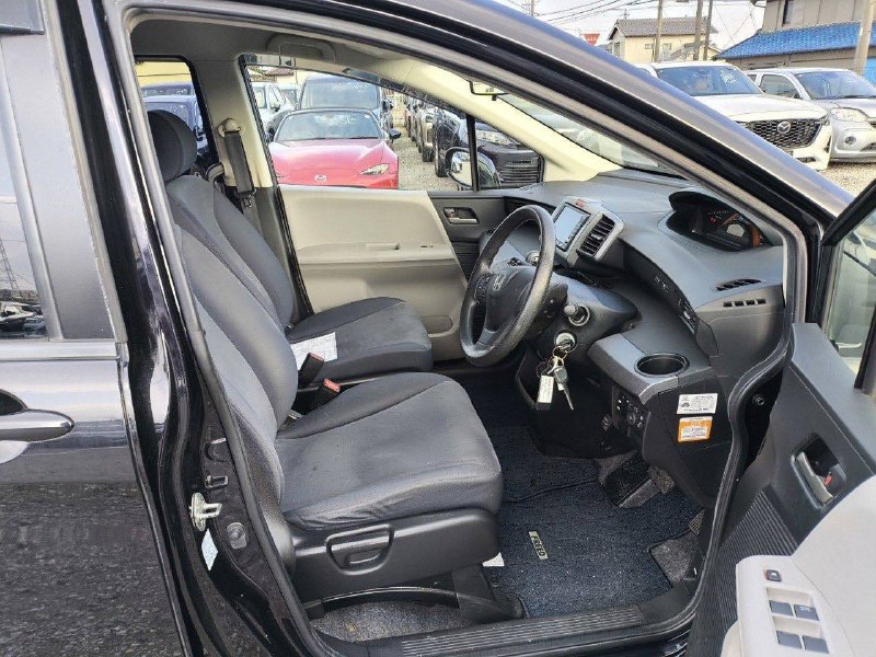 Honda Freed 2010 фото 6