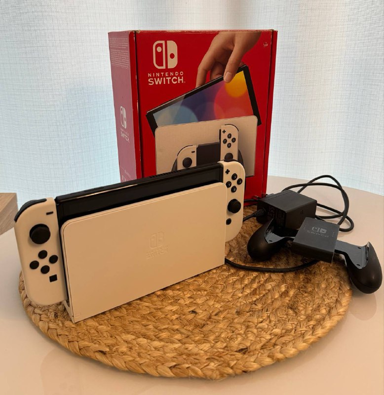 NINTENDO SWITCH в полной комплектации — фото 1