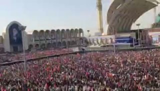 אבלים במתחם ח'ומייני קראו: "אנו ממתינים לך, יא אבן פאטמה"