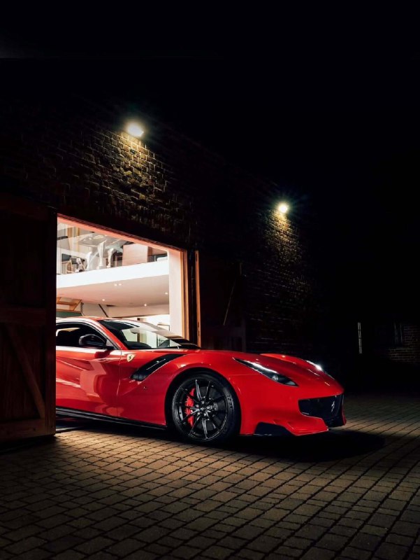 Ferrari F12tdf 4
