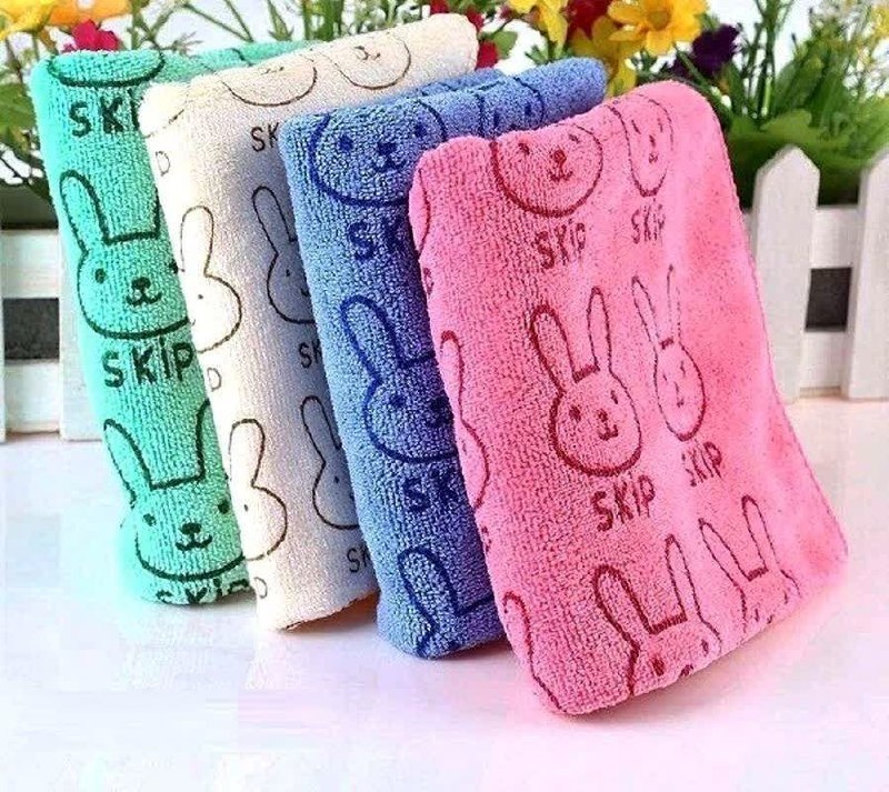 آرایشی بهداشتی شاپرک: 🐰✨ حوله خرگوشی؛ لطافت و کیفیت در کنار هم!💖 ابعاد استاندارد 70☆140 سانتی‌متر🌸 نرم، لطیف و با جذب آب بالا🛁 مناسب حمام، است