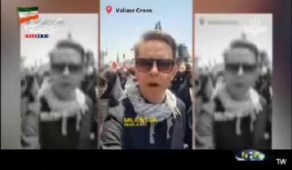 🎦 הטרדה של עיתונאים אמריקאים עצמאיים על ידי ממשל טראמפ לאחר שסיקר את הלווייתו של המנהיג ההרוג