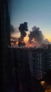 🇺🇦🇷🇺 - Ukrainian drones have attacked Russia's Kaputnia refinery in Moscow, with the complex now on fire.
