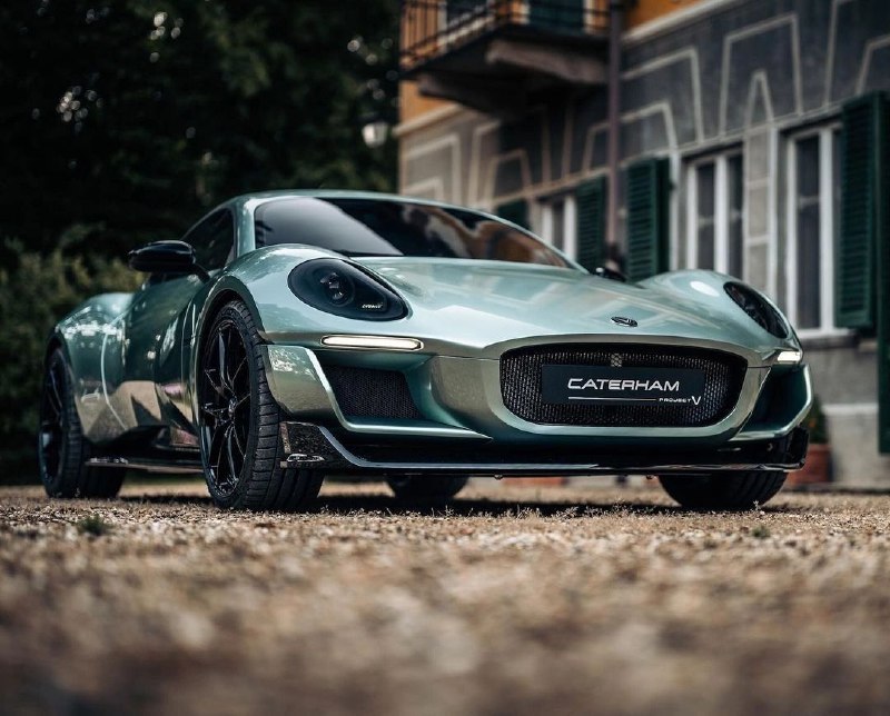 Британская компания по производству спортивных автомобилей Caterham, за свои 50 лет существования ещ 7