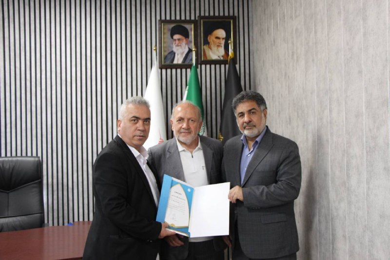 اخبار تکواندو استان تهران: طی حکمی از سوی جناب دکتر مجتبی نظری رئیس هیئت تکواندو استان تهرانآقای محمد کرمی به عنوان رئیس سازمان لیگ استان تهران من