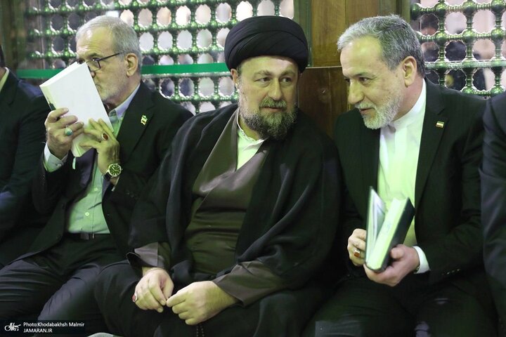 ایران خبر: عراقچی: آمریکا هیچ راهی جز صحبت با احترام با مردم ایران ندارد🔹️وزیر امور خارجه: «عملیات اقتصادی که ترامپ ادعا می کند، یک