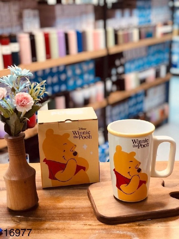 عمده فروشی قاسمی۸۸ صالح آباد: ✨ نام کالا : ماگ winnie pooh بلند دسته مستطیل ⚙️ کدکالا : 16977🏭 ساخت 🇨🇳📦 تعداد در کارتن :48💵قیمت :738.000👩💻ثبت سفارشات