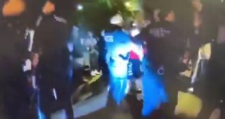 🇺🇸 Orange County, Florida — A knife-wielding woman was shot dead by deputies after repeatedly ignoring commands to drop the weapon.