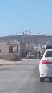 ביניהם קשישים. כוחות הכיבוש עוצרים נוסעי אוטובוס פלסטינים שהיו בדרכם להשתתף בחתונה, דרומית לג'נין בגדה המער…