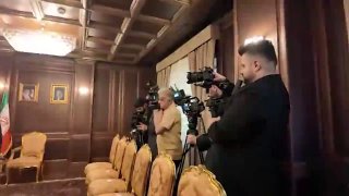 ד"ר פזשכיאן נפגש עם משלחות מאפגניסטן, סין ונמיביה